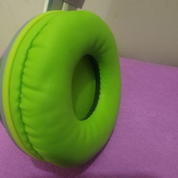 Headphones, Bluetooth Headset, Earbuds - Picture 4 of 8